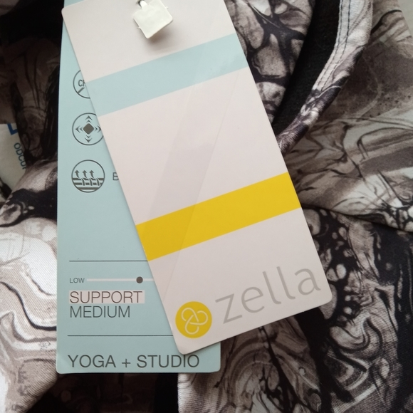 Zella NWT Woman's Gray Marble Sports Athletic Bra Top - Picture 5 of 7